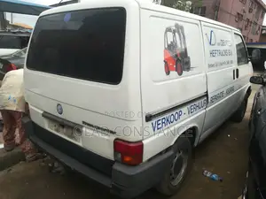 Volkswagen Transporter 2003 White