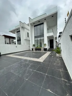 5bdrm Duplex in Ikota Lekki Lagos for sale