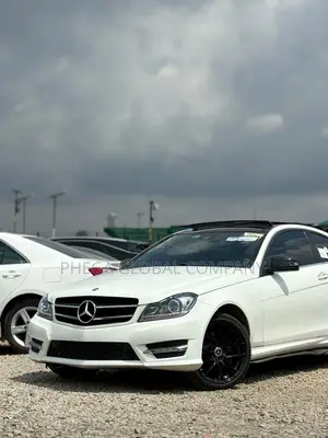 Mercedes-Benz C300 Sport 4Matic Sedan AWD (3.5L 6cyl 7A) 2014 White