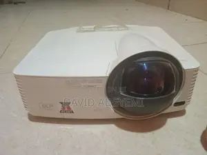 Mitsubishi Extreme Short-Throw DLP Projector (HDMI / 3D Ready)