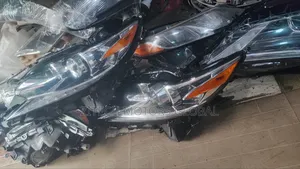 Tokunbo Head Light Es350 Available