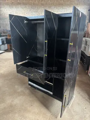 Wardrobe 4by6 Size