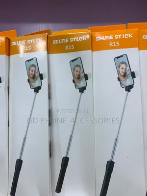 R1S Wireless Bluetooth Selfie Stick Tripod With Remote
