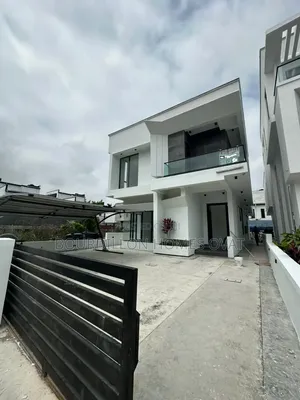 5bdrm Duplex in Megamound Estate for sale