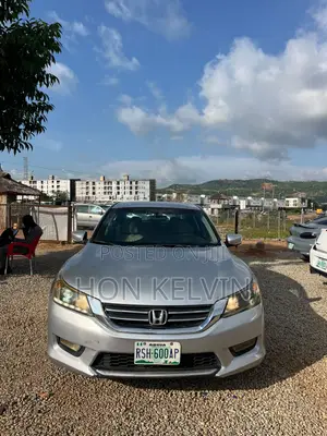Honda Accord LX 4dr Sedan FWD (2.4L 4cyl 2A) 2013 Silver