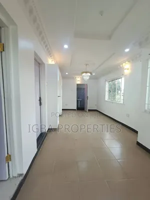 2bdrm Block of Flats in Mende for rent