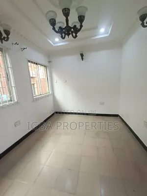 2bdrm Block of Flats in Mende for rent