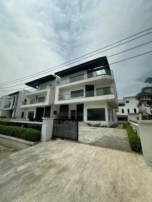 5bdrm Duplex in Megamound Estate for sale