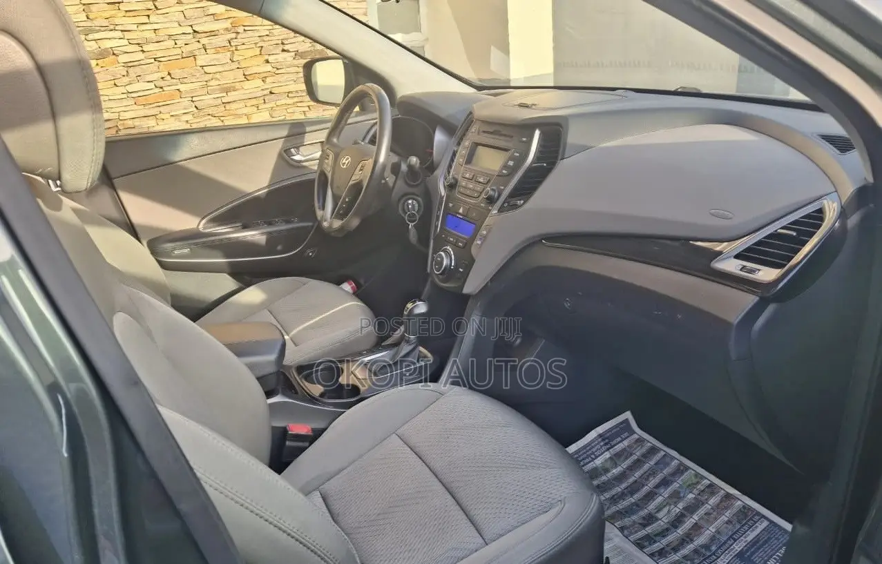 Hyundai Santa Fe 2014 Gray