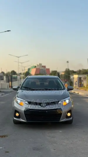 Toyota Corolla LE Eco 4dr Sedan (1.8L 4cyl CVT) 2014 Brown