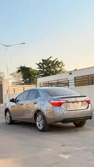 Toyota Corolla LE Eco 4dr Sedan (1.8L 4cyl CVT) 2014 Brown
