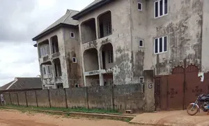 3bdrm Block of Flats in Funmilayo Jetta, Alimosho for sale