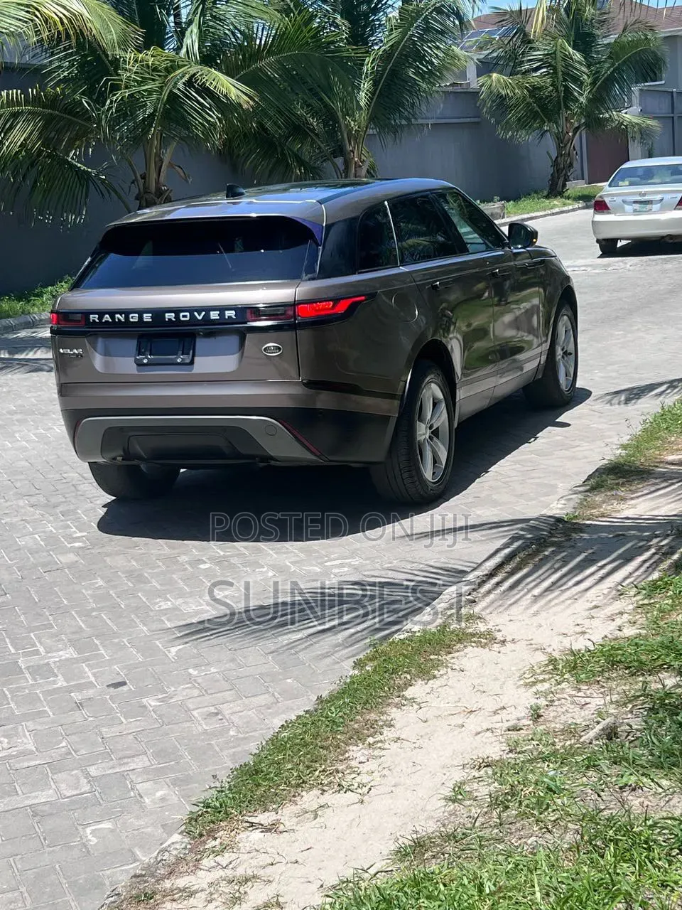 Land Rover Range Rover Velar 2018 Brown