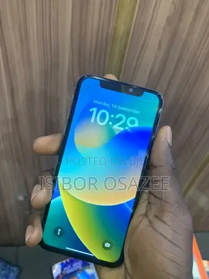 Apple iPhone X 64 GB White