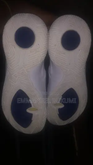 Original Kyrie