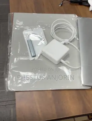 Laptop Apple MacBook Pro 2019 32GB Intel Core i9 SSD 512GB