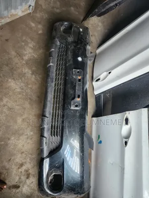 Front Foreign Used Bumper for Matrix 2006