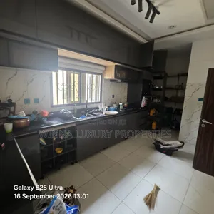 4bdrm Duplex in Von Axis, Lugbe District for rent