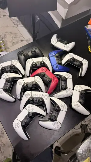 Original Uk Used Ps5 Pad Available in Different Colors