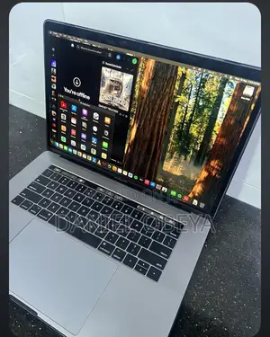 Laptop Apple MacBook Pro 2017 16GB Intel Core i7 SSD 256GB