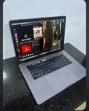 Laptop Apple MacBook Pro 2017 16GB Intel Core i7 SSD 256GB