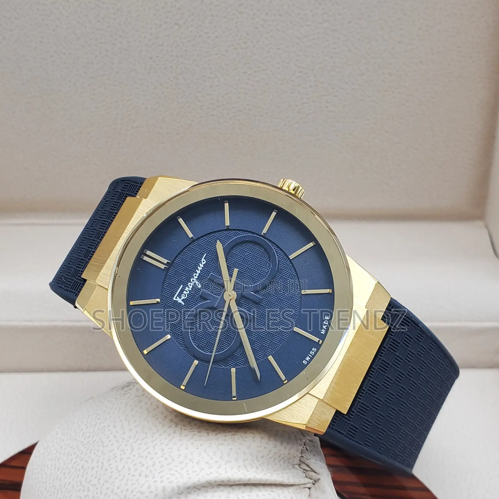 Ferragamo Unisex Rubber Strap Wristwatches