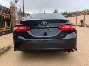 Toyota Camry 2019 Blue