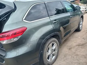 Toyota Highlander 2014 Green