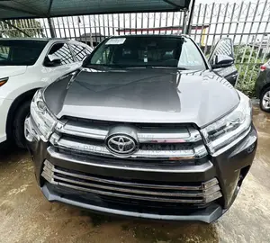 Toyota Highlander Limited 4dr SUV AWD (3.5L 6cyl 6A) 2014 Gray