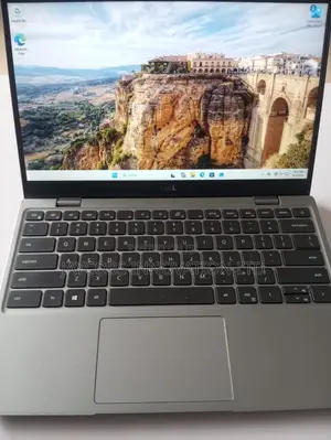 Laptop Dell Latitude 3320 8GB Intel Core i7 SSD 256GB