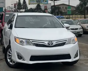 Toyota Camry SE 4dr Sedan (2.5L 4cyl 6A) 2013 White