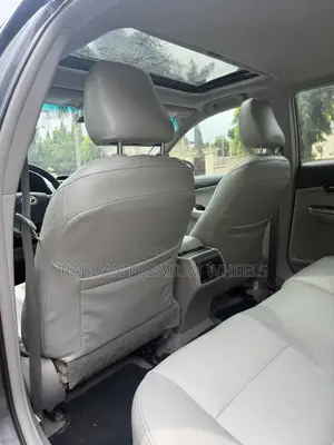 Toyota Camry XLE 4dr Sedan (2.5L 4cyl 6A) 2013 Gray