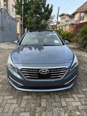 Hyundai Sonata Limited w/Brown Leather 4dr Sedan (2.4L 4cyl 6A) 2015
