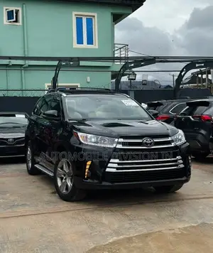 Toyota Highlander Limited Platinum 4dr SUV (3.5L 6cyl 6A) 2015 Black