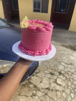 Beautiful 7 Inches Buttercream Cake
