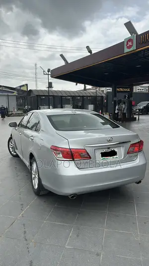 Lexus ES 350 2010 Silver