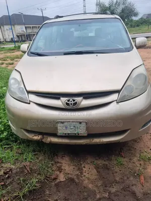 Toyota Sienna CE 2005 Gold