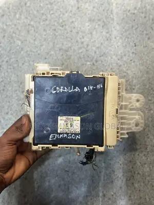 Toyota Corolla Body Control Module (BCM) Fuse Box (2014–2016)