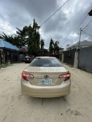 Toyota Camry 2012 Brown