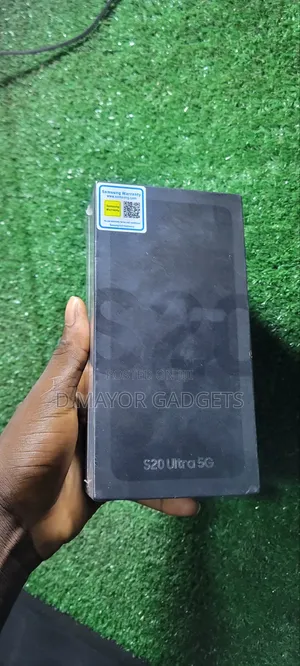New Samsung Galaxy S20 Ultra 5G 128 GB Black