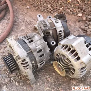 Toyota Land Cruiser Alternator – Good Working Condition.