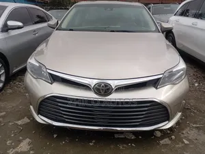 Toyota Avalon Limited FWD Sedan (3.6L 6cyl 6A) 2016 Gold