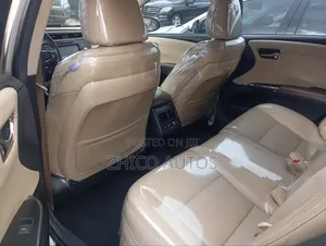 Toyota Avalon Limited FWD Sedan (3.6L 6cyl 6A) 2016 Gold
