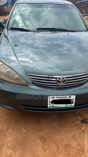 Toyota Camry LE 4dr Sedan (2.4L 4cyl 5M) 2003 Green