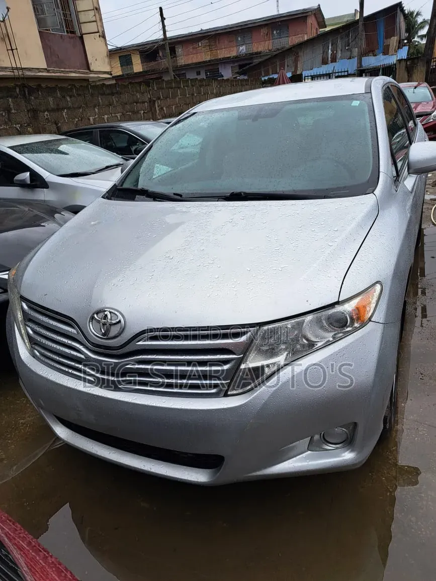 Toyota Venza 2011 Silver