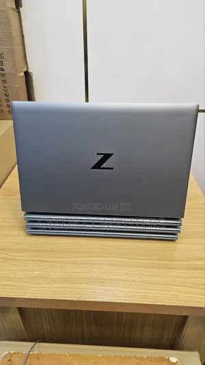 Laptop HP ZBook Firefly G8 16GB Intel Core i7 SSD 512GB