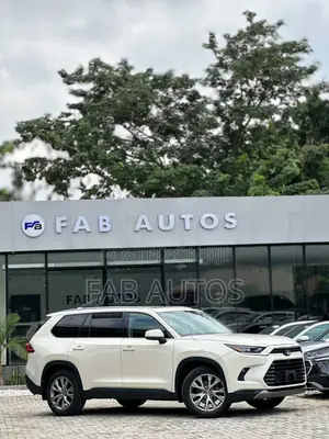 Toyota Highlander Platinum AWD 2024 White