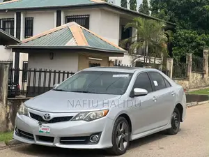 Toyota Camry 2013 Silver