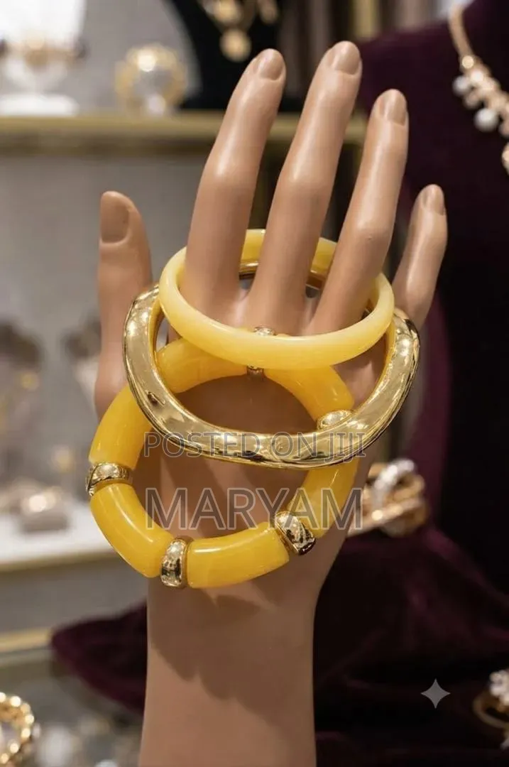 Marble-Effect Acrylic Bangle Stack Set