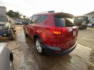 Toyota RAV4 Limited 4dr SUV AWD (2.5L 4cyl 6A) 2015 Red